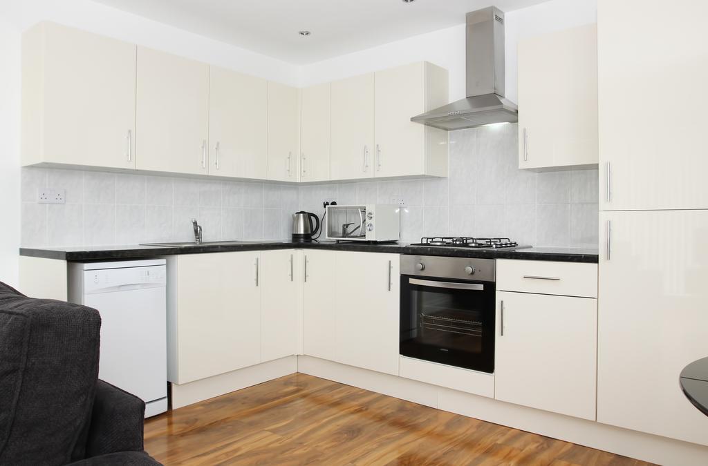 Radalco Apartments Hounslow Phòng bức ảnh