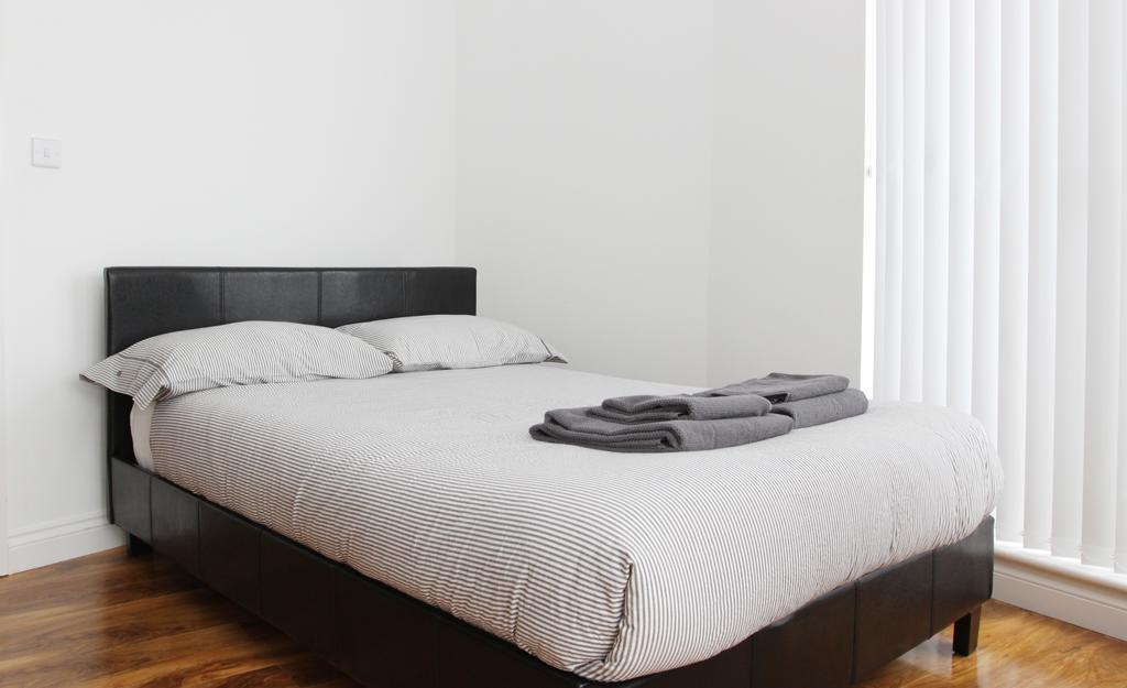 Radalco Apartments Hounslow Phòng bức ảnh