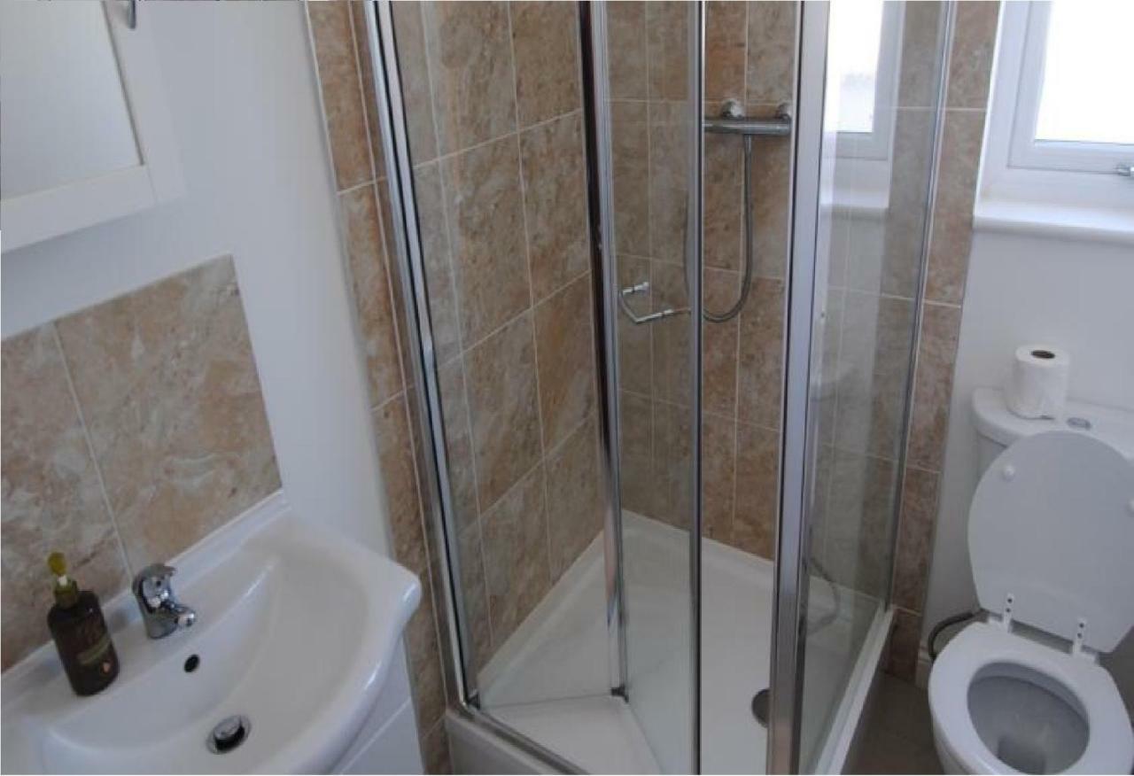 Radalco Apartments Hounslow Phòng bức ảnh